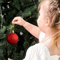 Set globuri de Craciun, 108 piese, auriu si rosu, diverse forme si dimensiuni, Vivo CB108